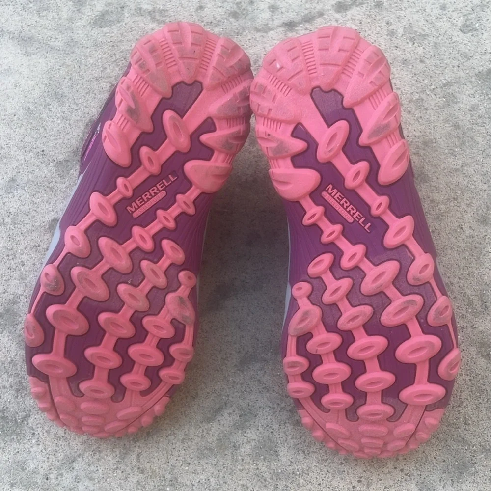 Merrell core Chameleon 7 Access  Mid Waterproof Girls Pink Hiking Boot Size 3.5